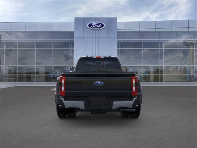 2025 Ford F-350 Lariat photo 5