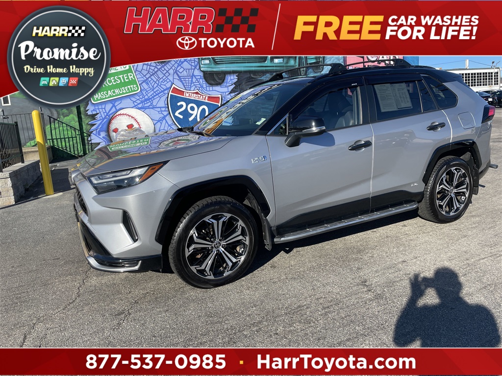 2022 Toyota RAV4 XSE's photo