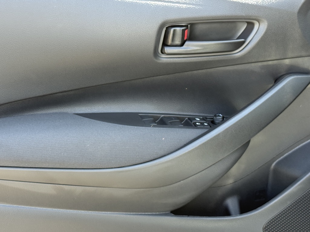 2025 Toyota Corolla LE photo 15