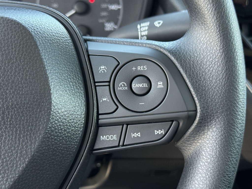 2025 Toyota Corolla LE photo 21