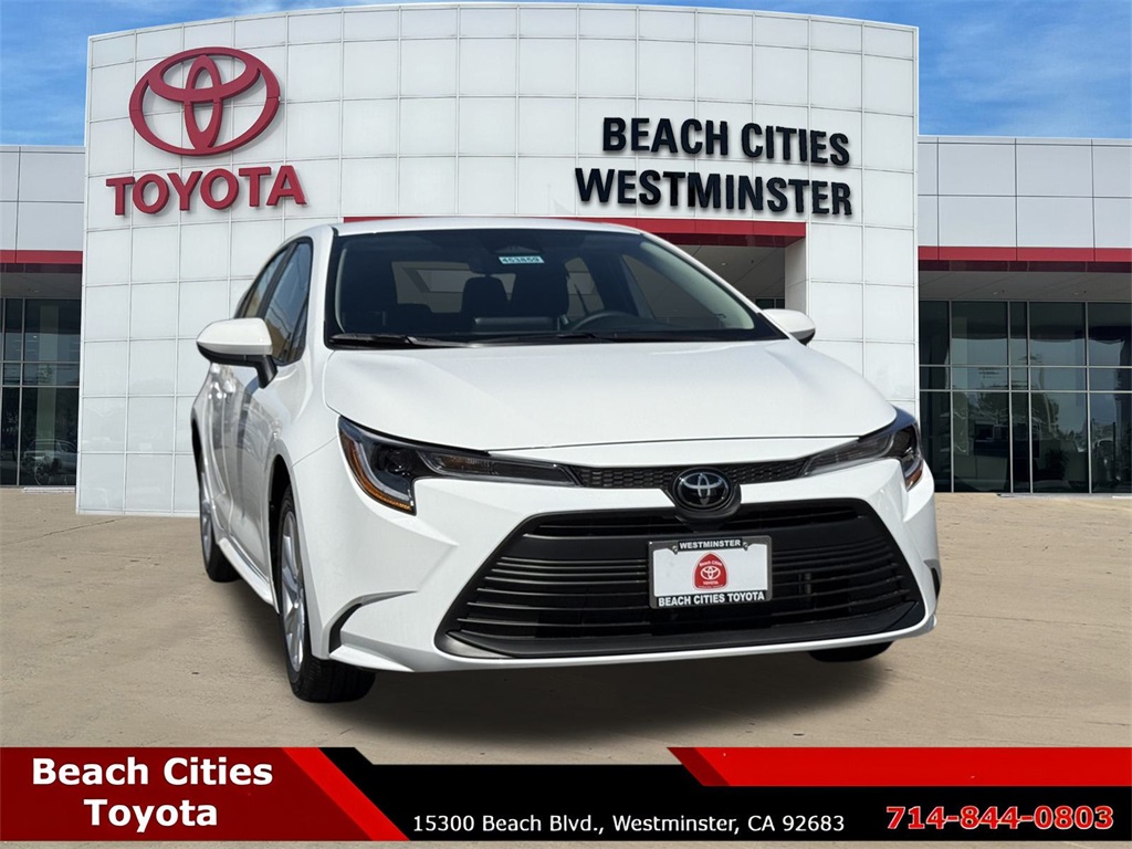2025 Toyota Corolla LE photo 3