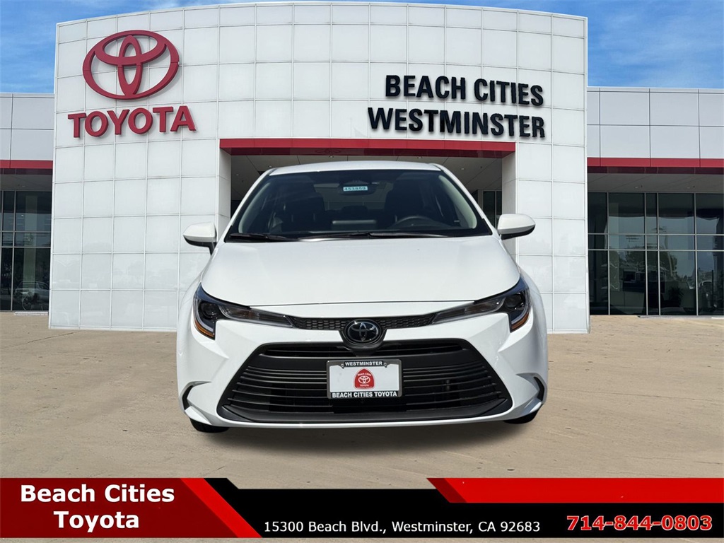 2025 Toyota Corolla LE photo 4