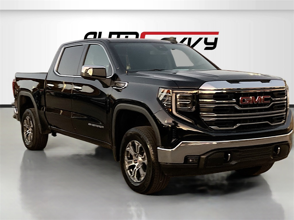 2025 GMC Sierra SLT's photo
