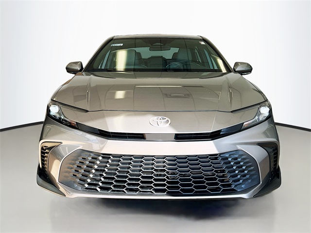 2025 Toyota Camry SE photo 2