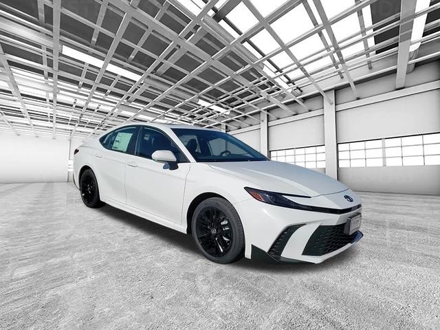 2026 Toyota Camry SE's photo