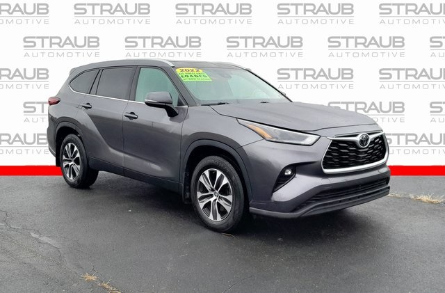 2022 Toyota Highlander XLE's photo