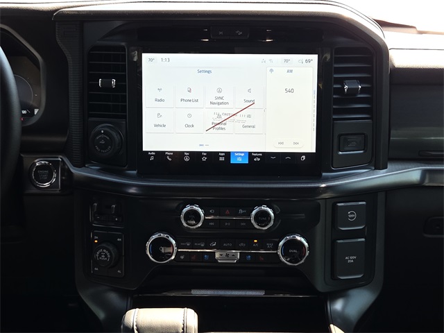 2025 Ford F-150 Lariat photo 11