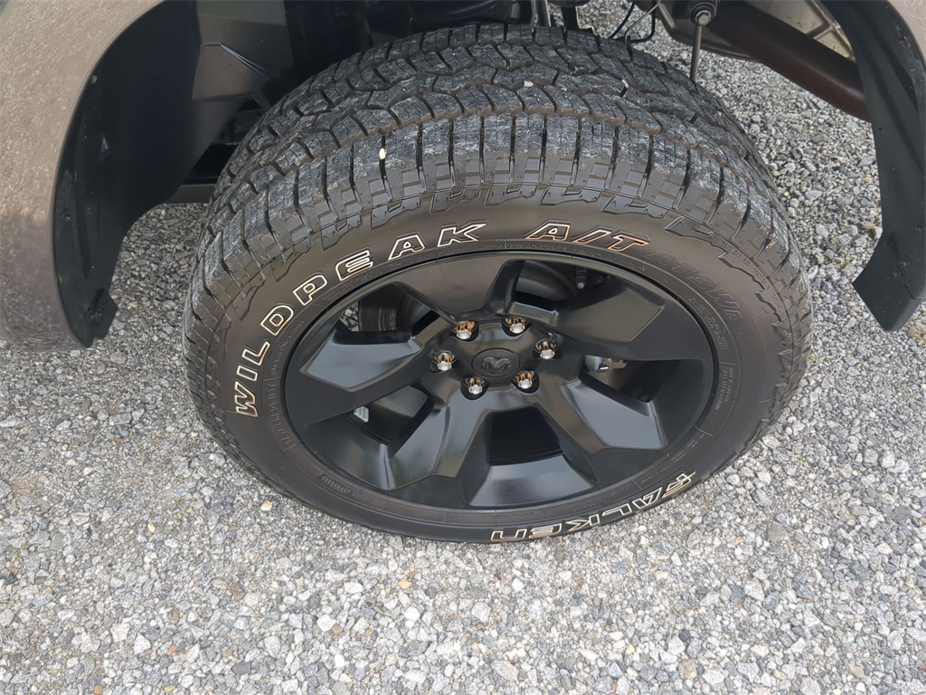 2022 Ram 1500 Laramie photo 9