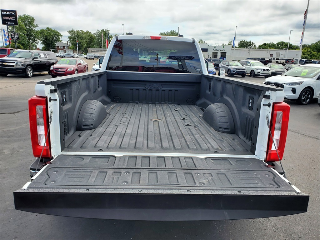 2024 Ford F-350 photo 27