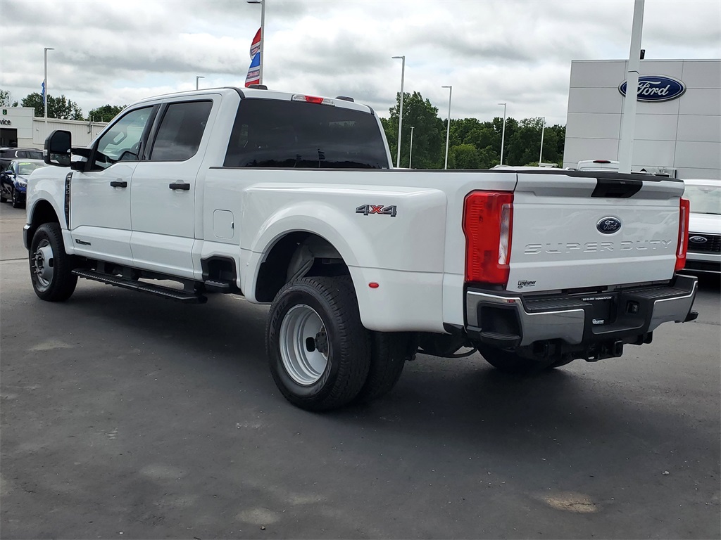 2024 Ford F-350 photo 4
