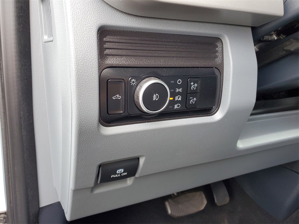 2024 Ford F-350 photo 9