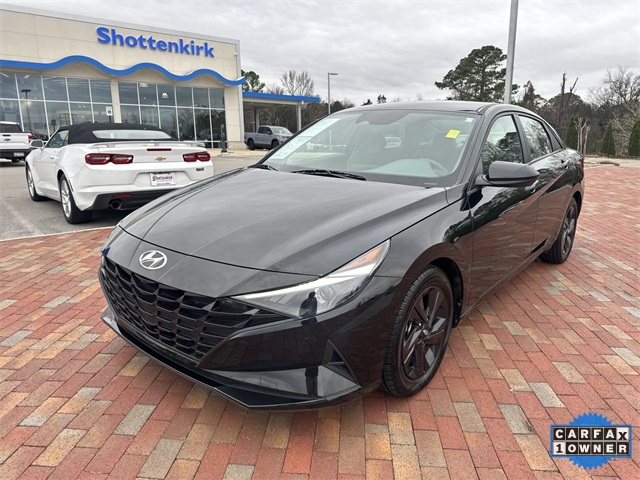 2023 Hyundai Elantra SEL's photo