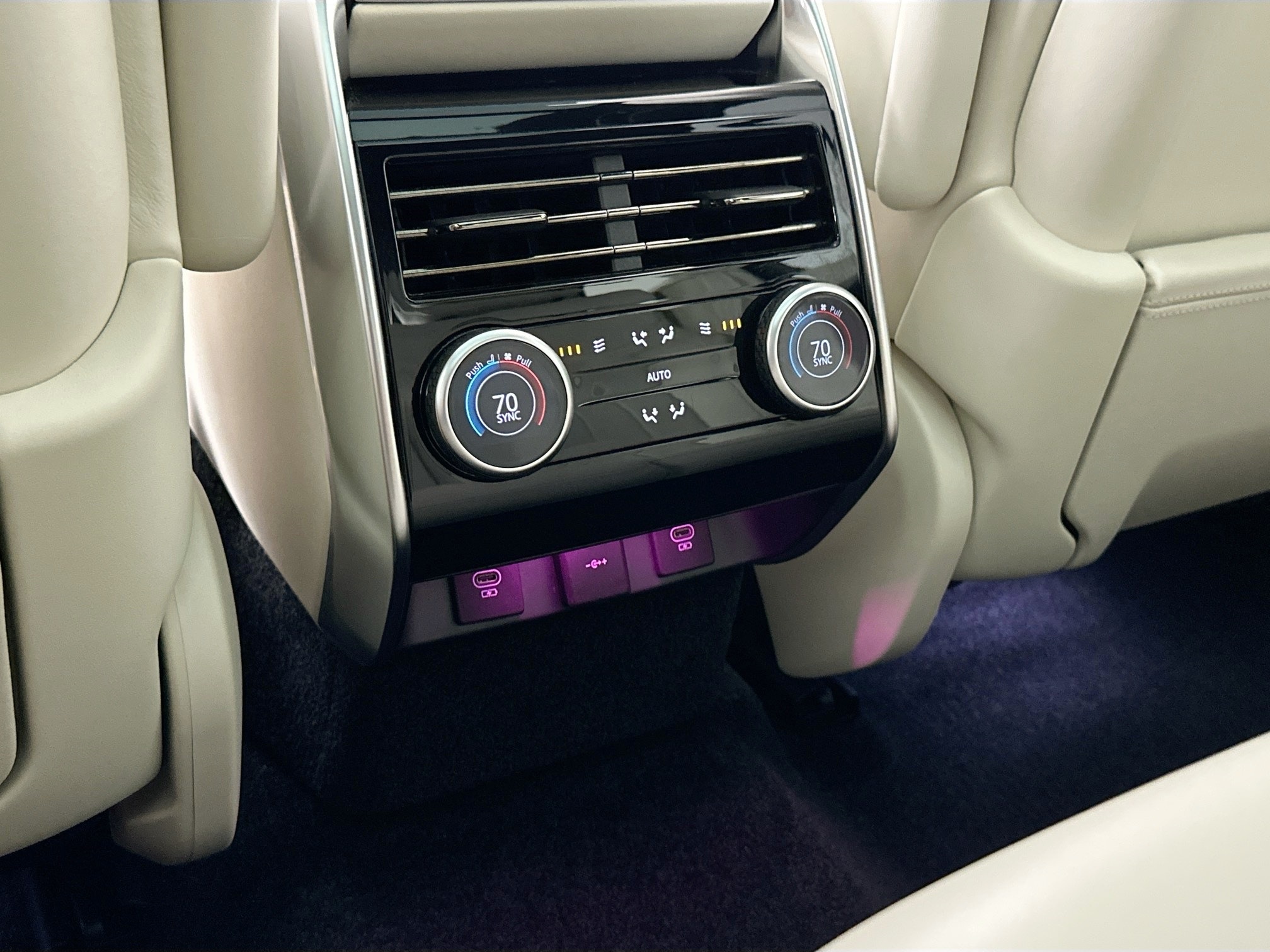 used 2023 Land Rover Range Rover car, priced at $112,998