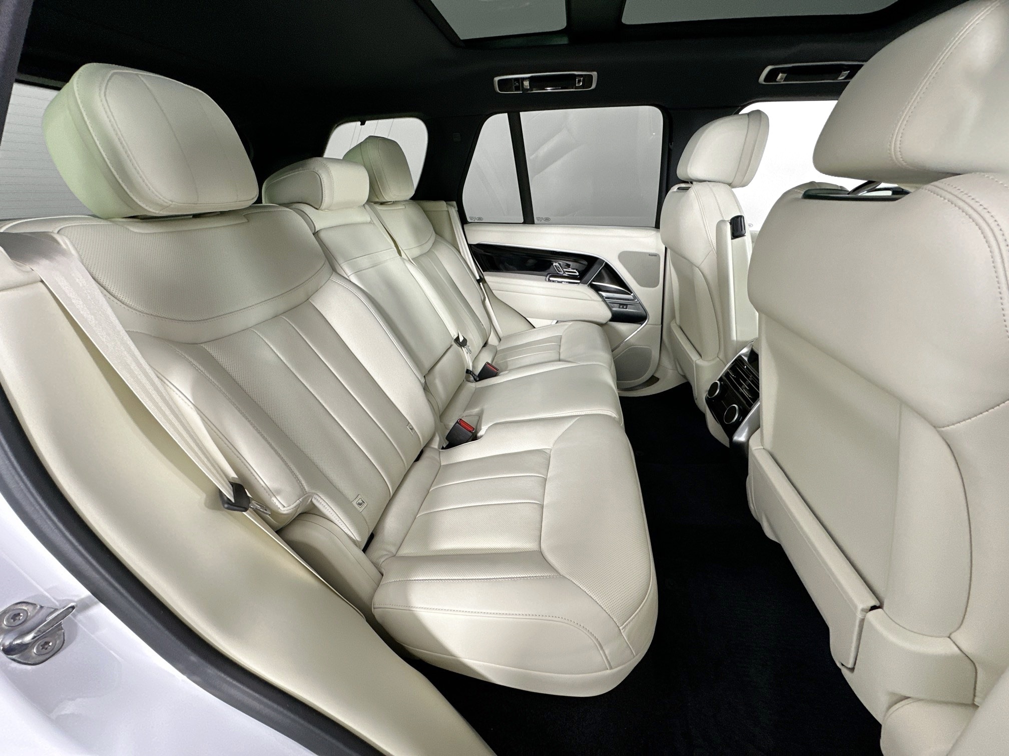 used 2023 Land Rover Range Rover car, priced at $112,998