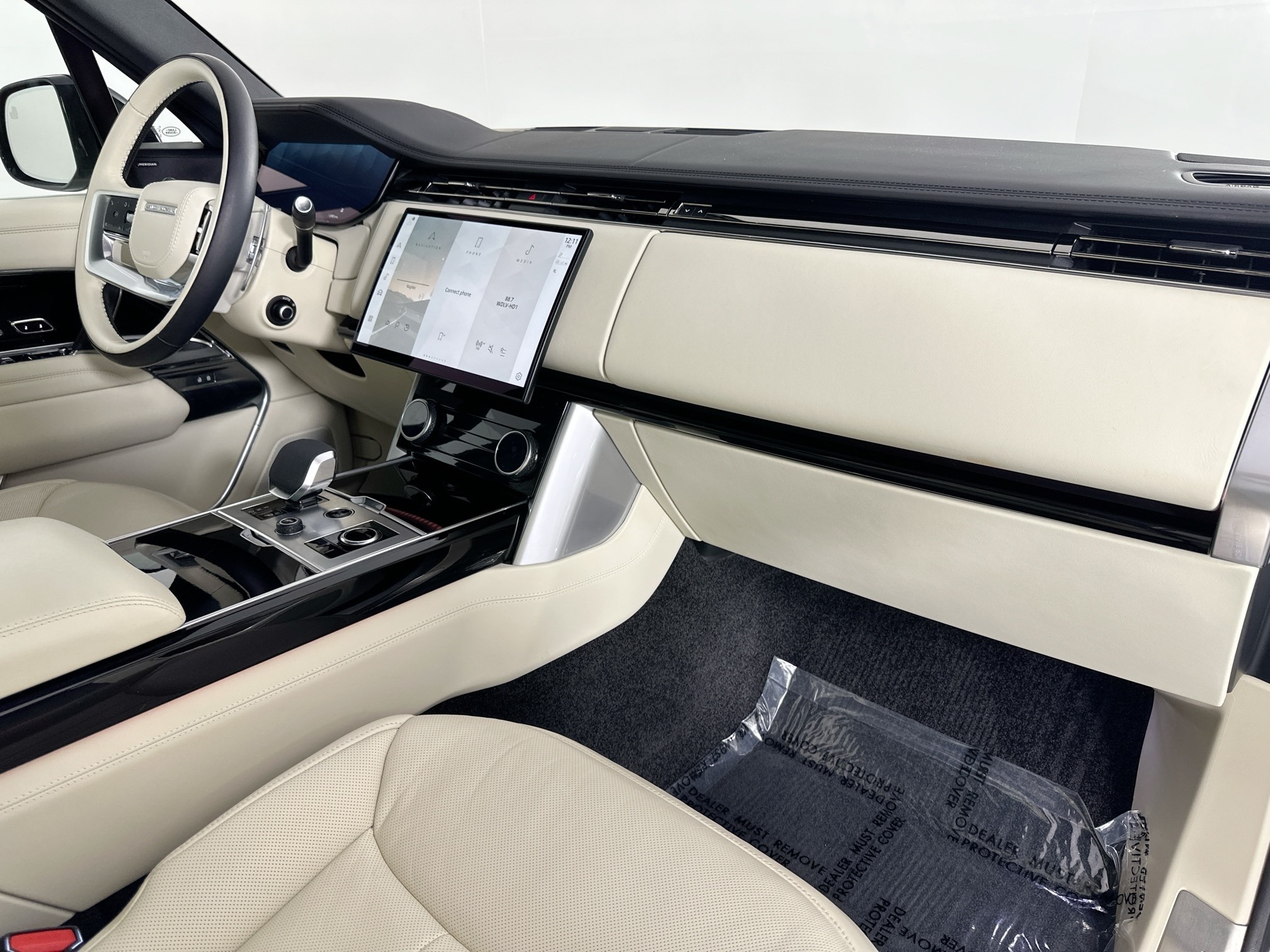 used 2023 Land Rover Range Rover car, priced at $112,998