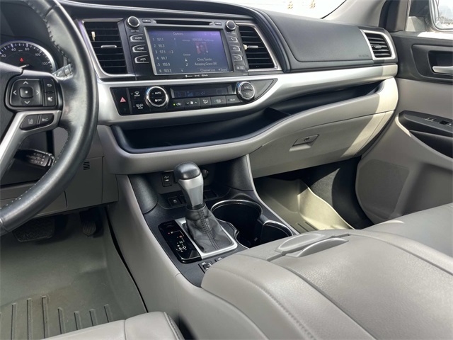 used 2017 Toyota Highlander car, priced at $22,991