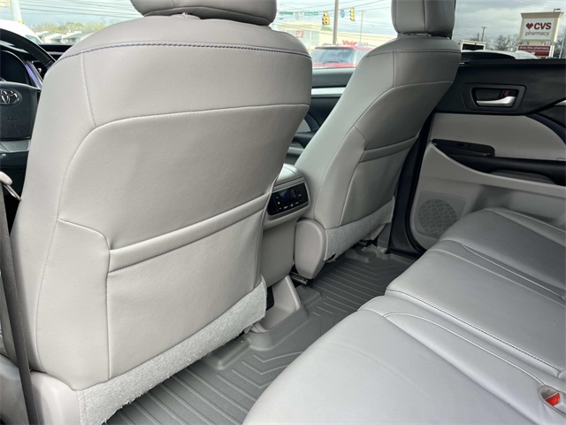 used 2017 Toyota Highlander car, priced at $22,991