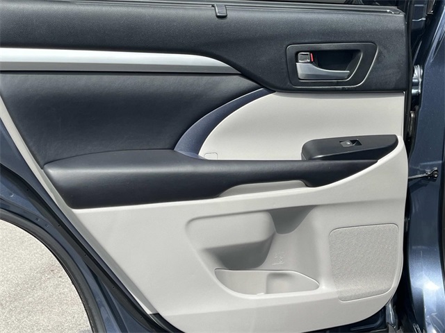 used 2017 Toyota Highlander car, priced at $22,991