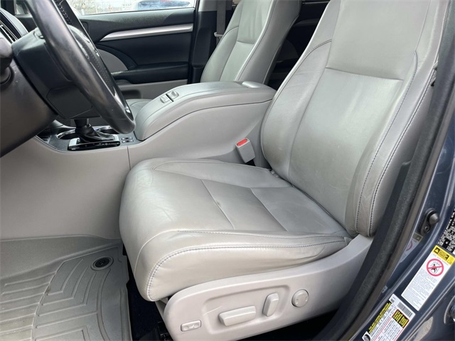 used 2017 Toyota Highlander car, priced at $22,991