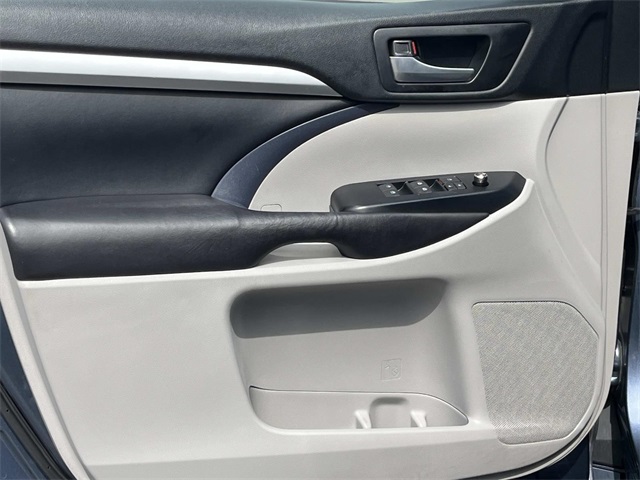 used 2017 Toyota Highlander car, priced at $22,991