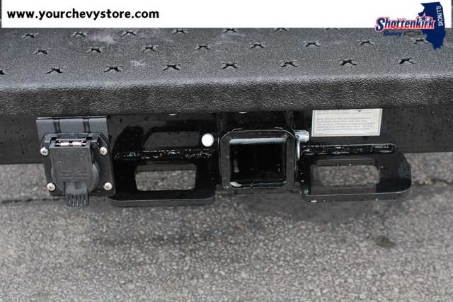 2025 Chevrolet Express 3500 Work Van photo 4