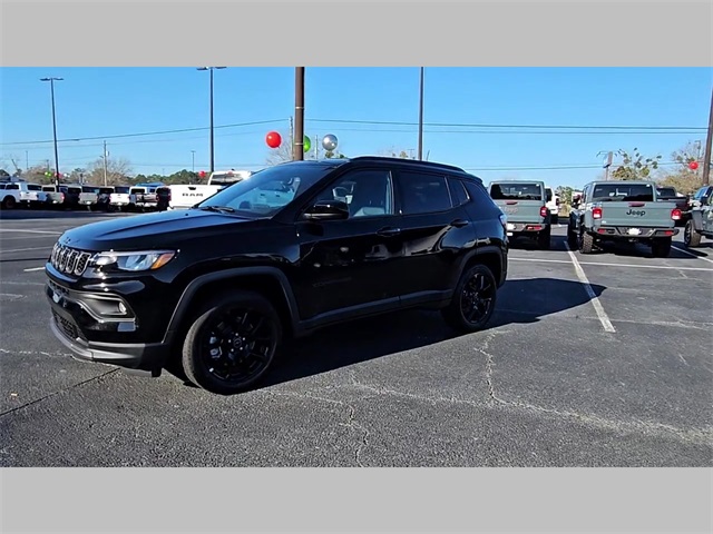 2026 Jeep Compass Latitude Altitude