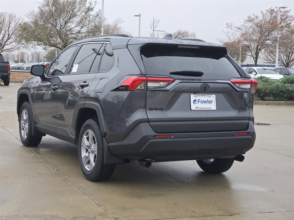 2025 Toyota RAV4 photo 3