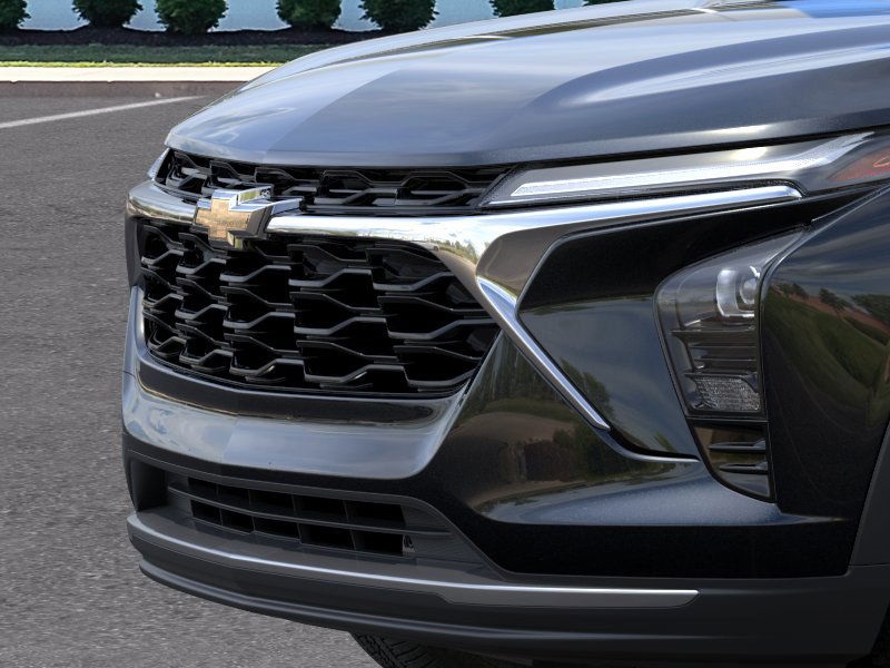 2025 Chevrolet Trax LT SUV FWD 13