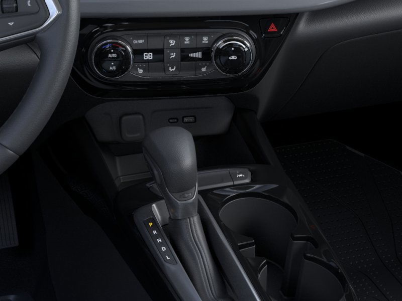 2025 Chevrolet Trax LT SUV FWD 23