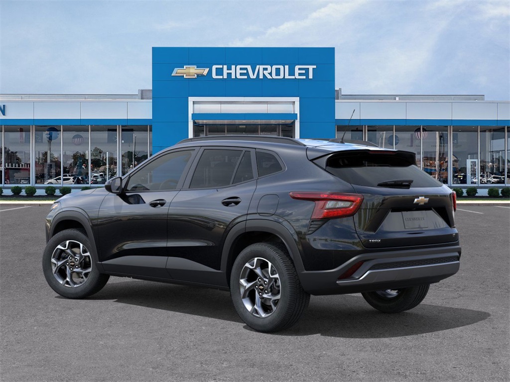 2025 Chevrolet Trax LT SUV FWD 3