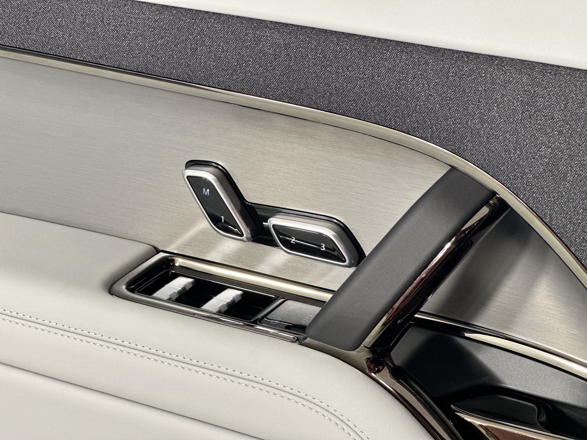 new 2026 Land Rover Range Rover Sport car, priced at $89,830