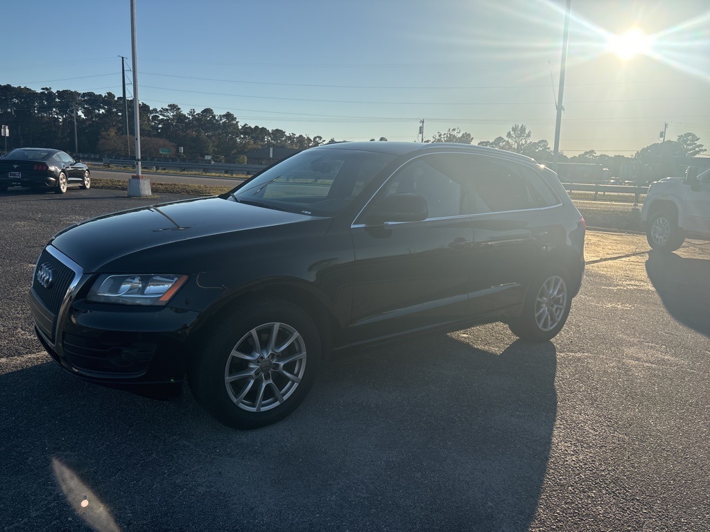 2011 Audi Q5 2.0T Premium:V3941