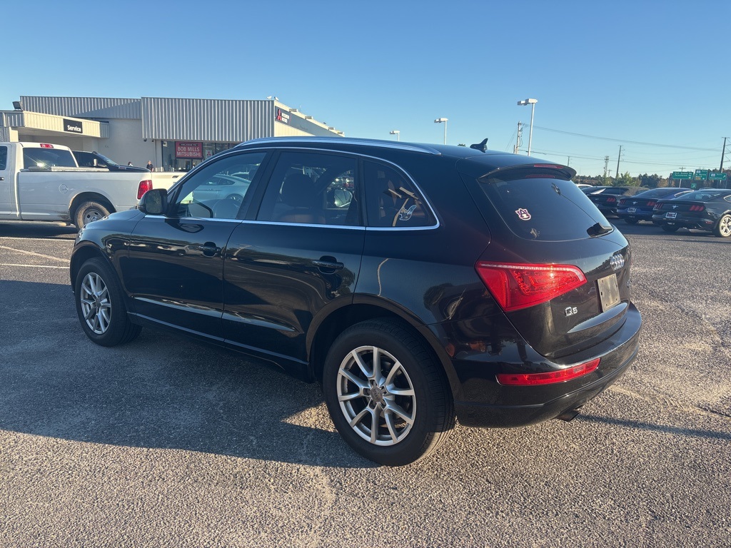 2011 Audi Q5 2.0T Premium:V3941