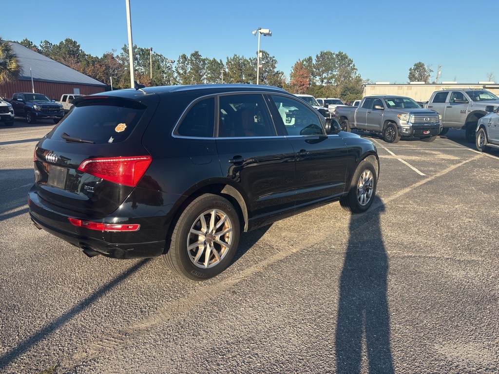 2011 Audi Q5 2.0T Premium:V3941