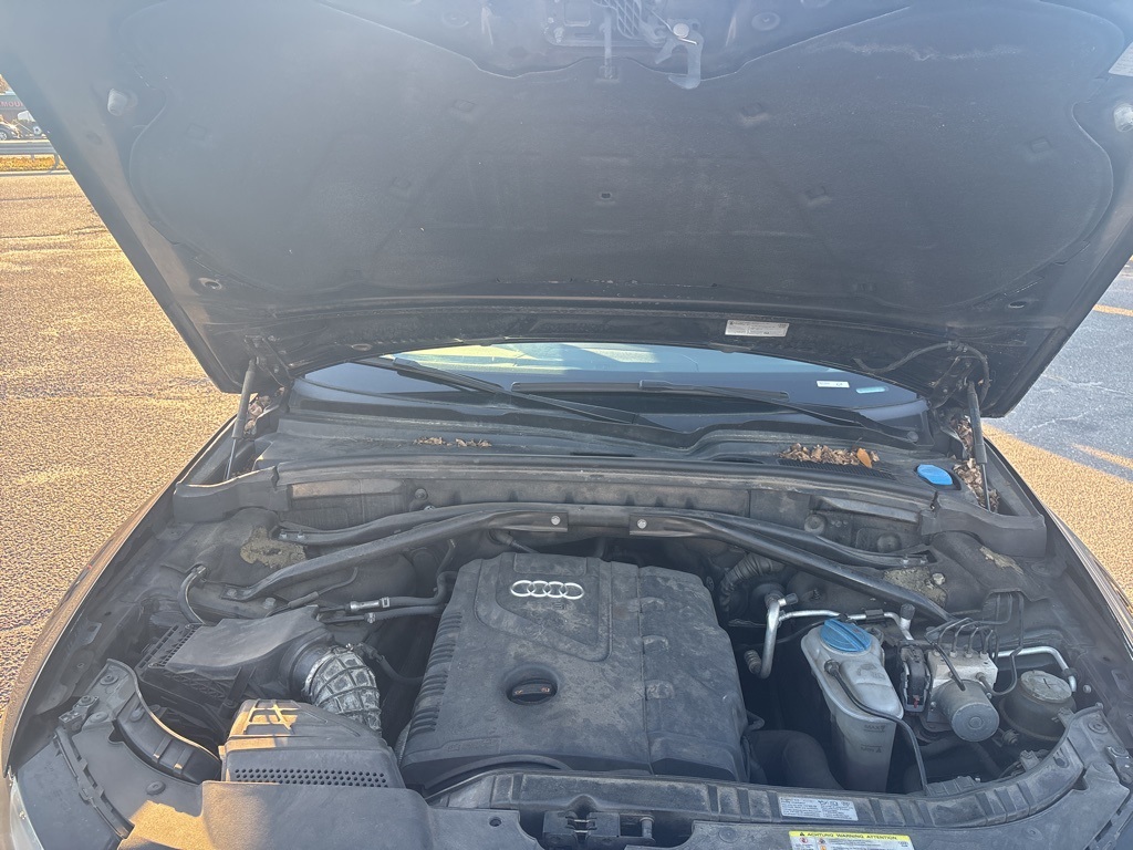 2011 Audi Q5 2.0T Premium:V3941