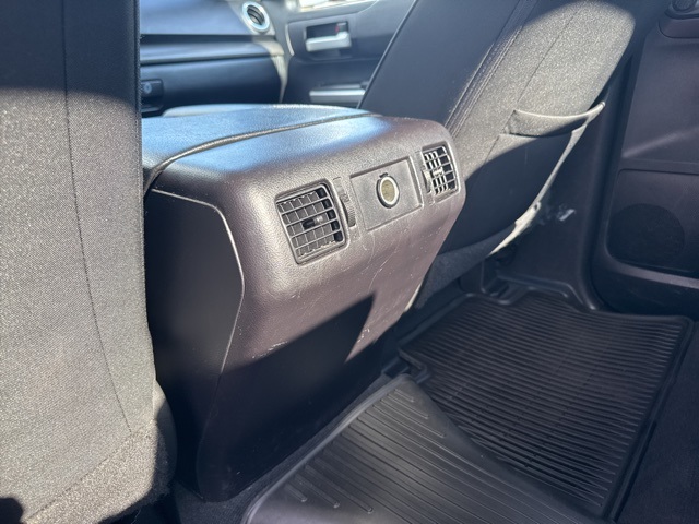 2016 Toyota Tundra SR5 photo 9