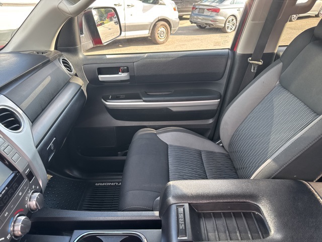 2016 Toyota Tundra SR5 photo 14