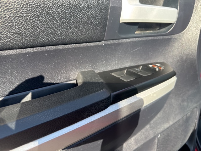 2016 Toyota Tundra SR5 photo 18
