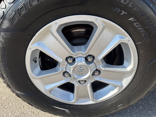 2016 Toyota Tundra SR5 photo 21