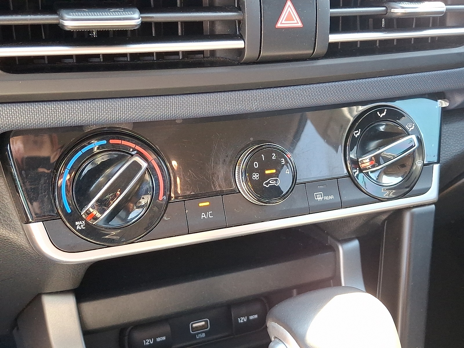 2021 Kia Seltos S photo 15