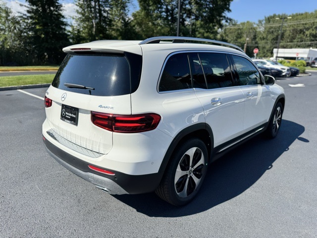 2025 Mercedes Benz GLB 250 4MATIC photo 2