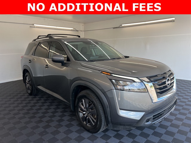 2023 Nissan Pathfinder SV