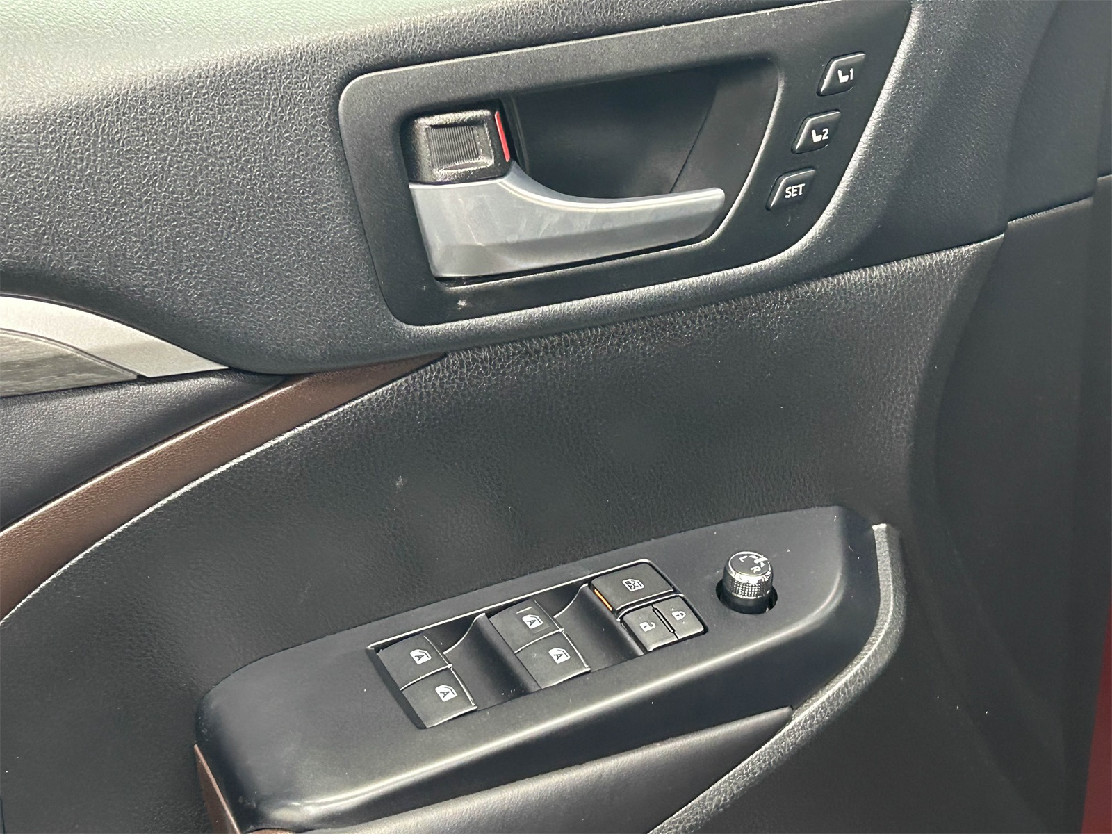 used 2018 Toyota Highlander car, priced at $18,788