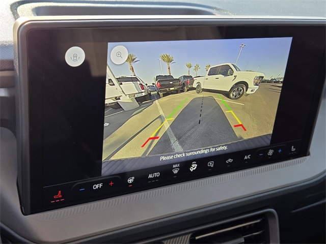 New 2025 Ford Maverick XLT 4D Crew Cab