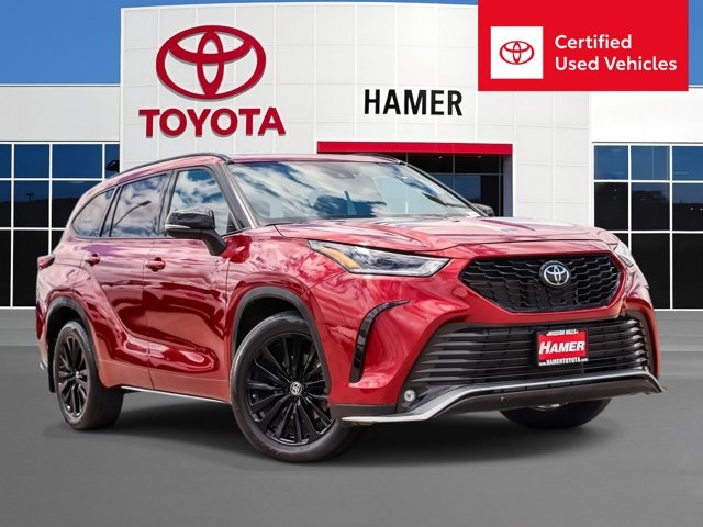 used 2024 Toyota Highlander car, priced at $41,492