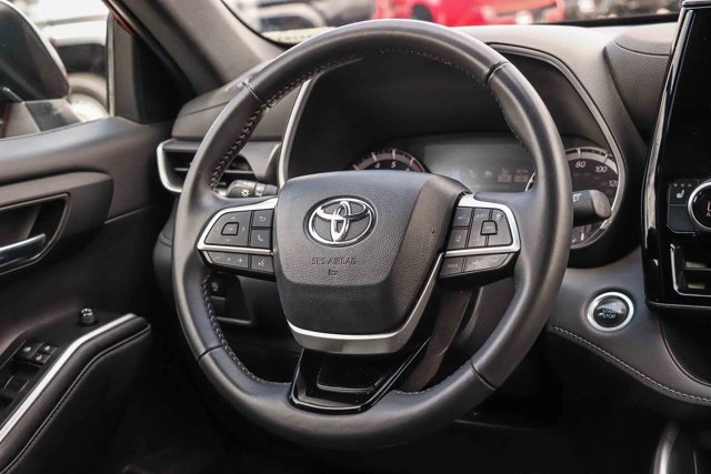 used 2024 Toyota Highlander car, priced at $41,492
