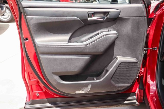 used 2024 Toyota Highlander car, priced at $41,492