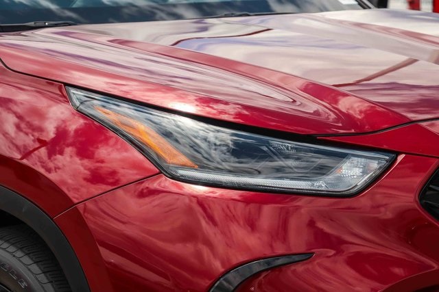 used 2024 Toyota Highlander car, priced at $41,492
