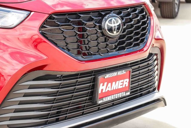 used 2024 Toyota Highlander car, priced at $41,492
