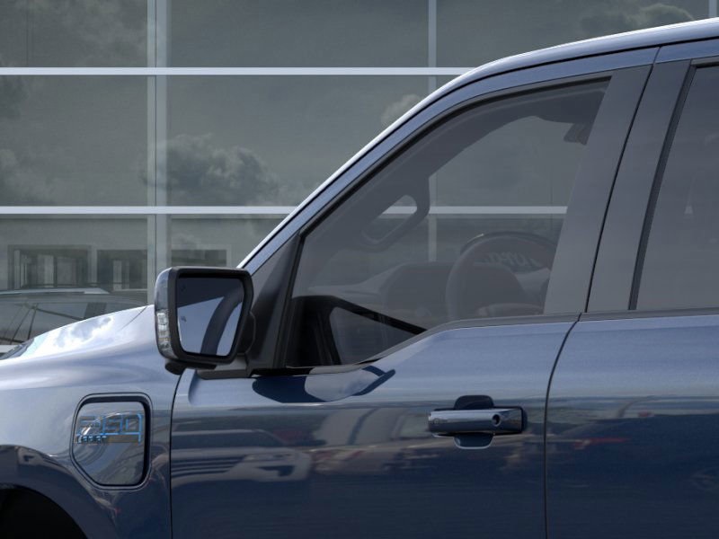 2025 Ford F-150 Lightning Lariat photo 19